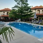 мускат 2 Pensiune 4*