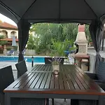 Pensiune мускат 2 4*