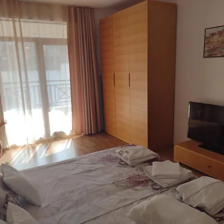 мускат 2 Konukevi