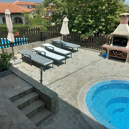 мускат 2 Guest house Aheloy