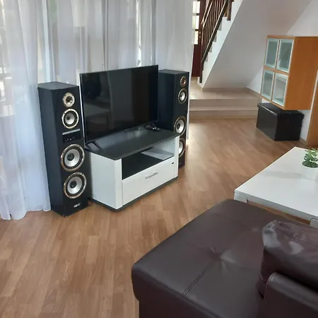 Konukevi мускат 2