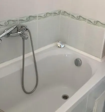 мускат 2 4* Ахелой