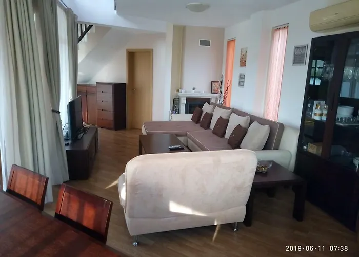 Konukevi мускат 2 Aheloy